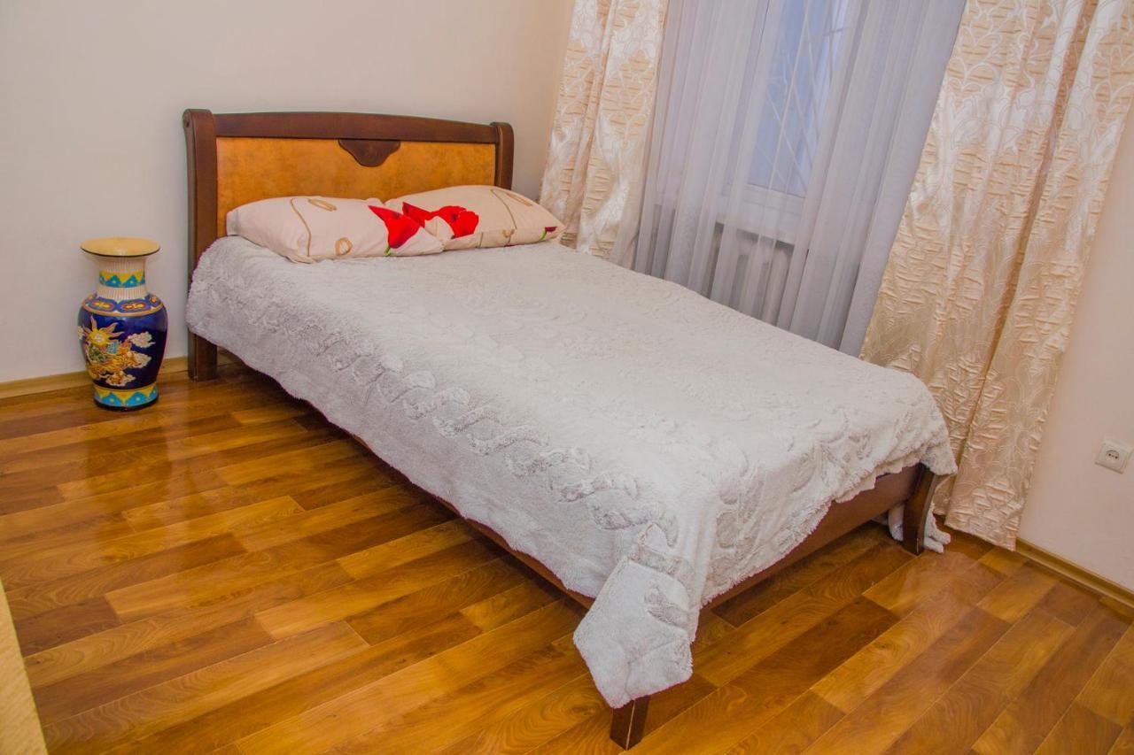 Apartment On Malaya Arnautskaya 21 โอเดสซา ภายนอก รูปภาพ
