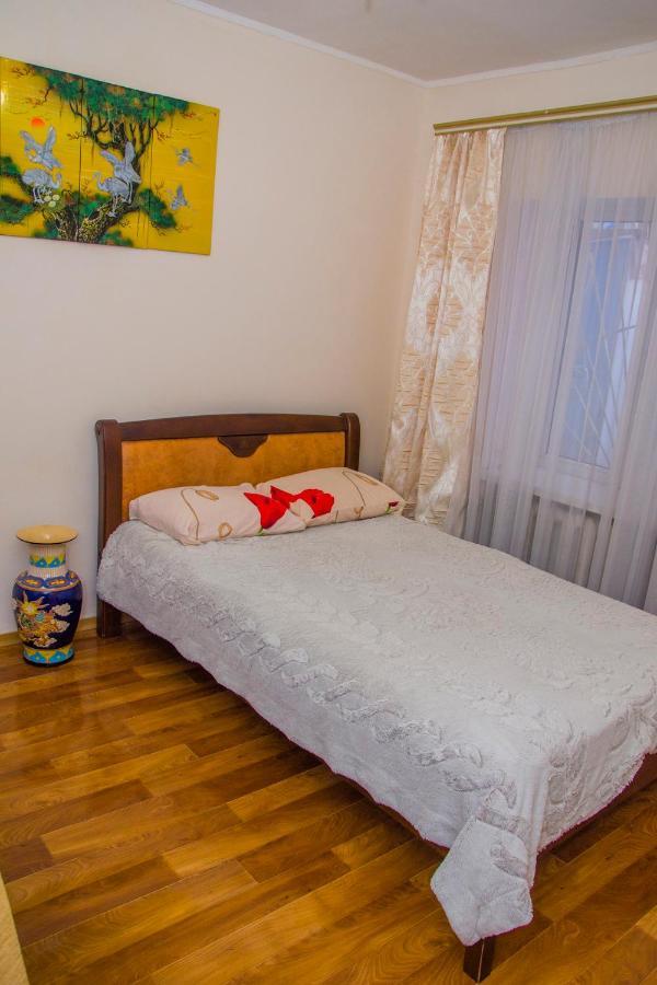 Apartment On Malaya Arnautskaya 21 โอเดสซา ภายนอก รูปภาพ